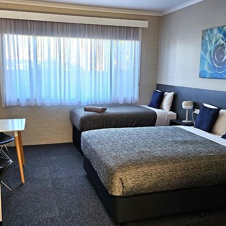 Central Deborah Motel Bendigo Exteriör bild